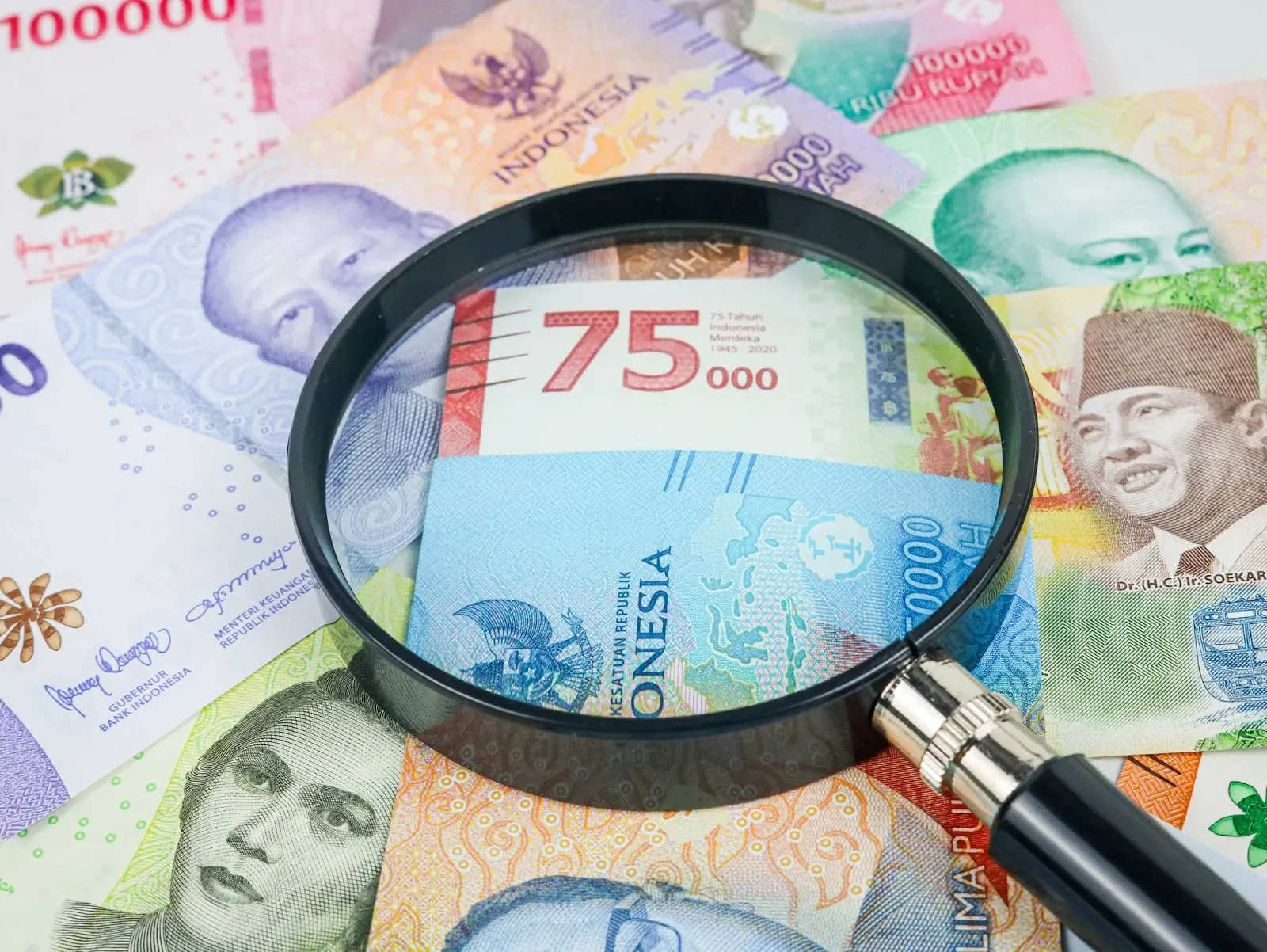 What Does an Online Loan Without BI Checking Mean?