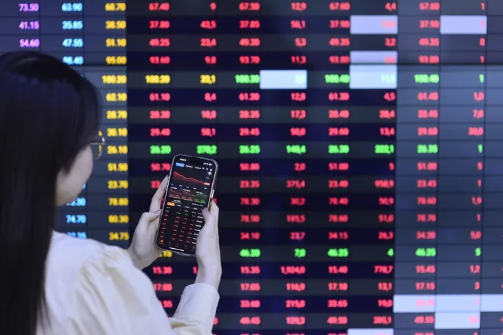 Penyebab Market Turun Faktor Makro yang Menekan