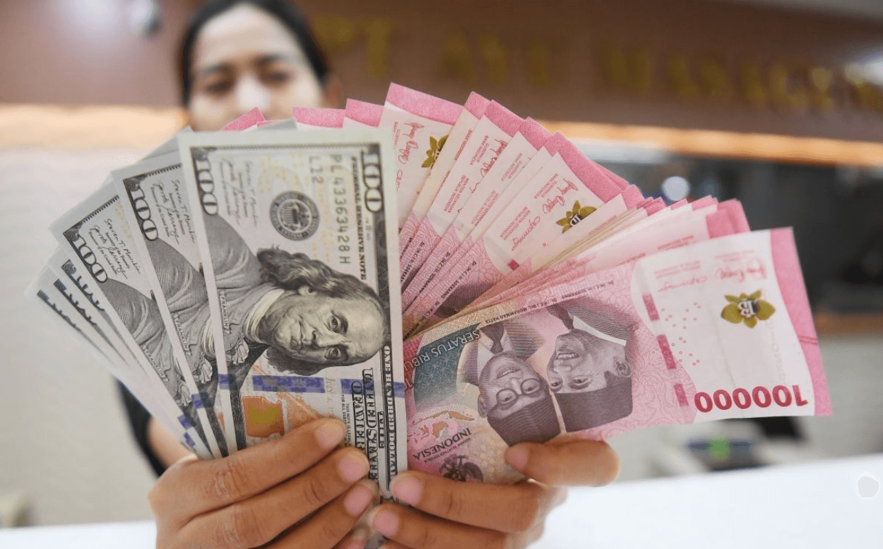 Rupiah dan dollar AS.png